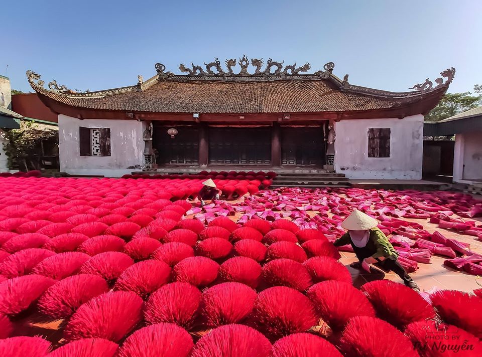 INCENSE CRAFT VILLAGE & HANOI CITY FULL DAY PREMIUM TOUR